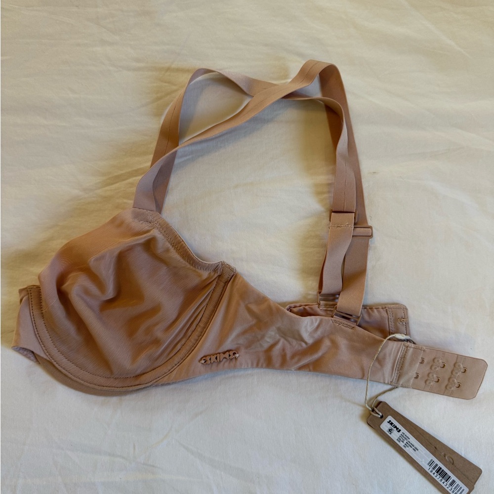 Skims 32C No Show Unlined Demi Bra